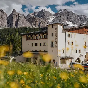 Passo Tre Croci Cortina Szálloda